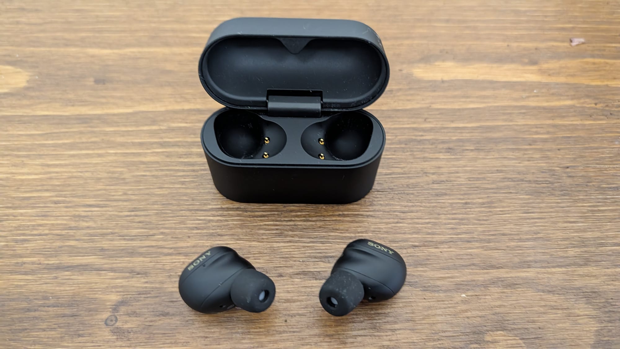 Die WF-1000XM6 klingen super.