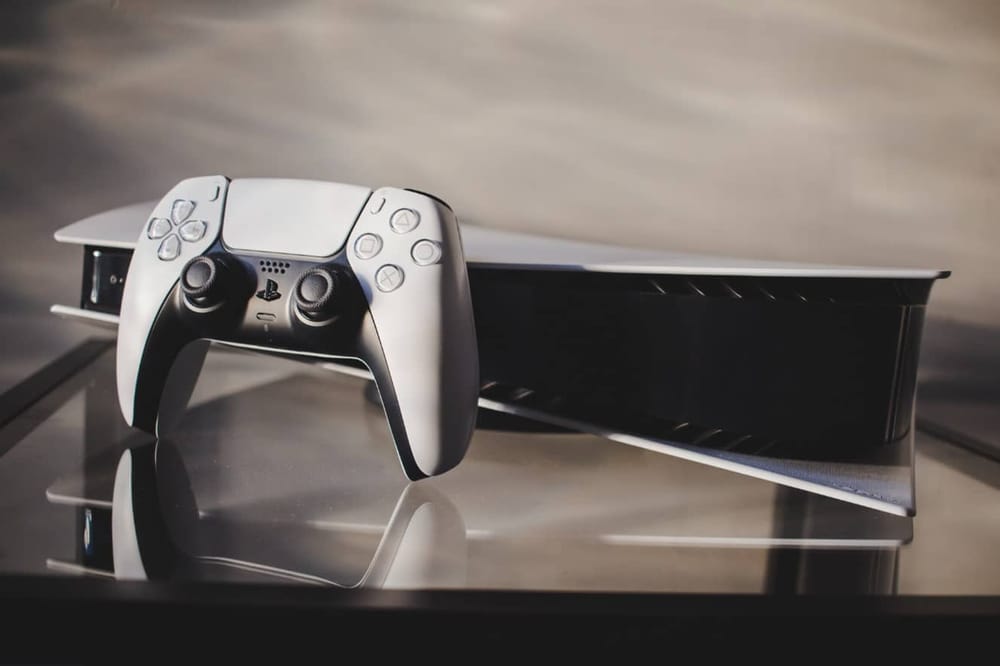 PlayStation 5 Slim: Start im September 2023 und ab Werk ohne Laufwerk?