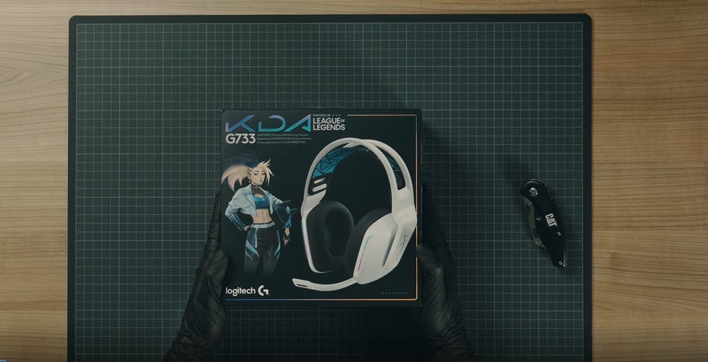 ASMR Unboxing: Logitech G733 K/DA Headset League of Legends Edition