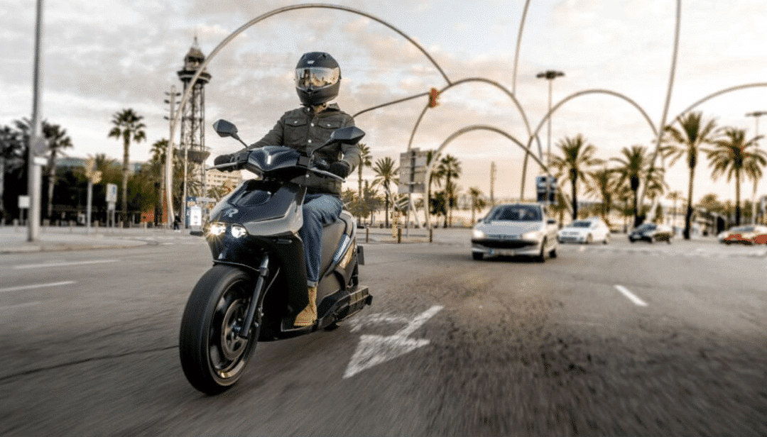 Ray 7.7: Cooler E-Roller «Made in Spain» rollt ab sofort in der Schweiz