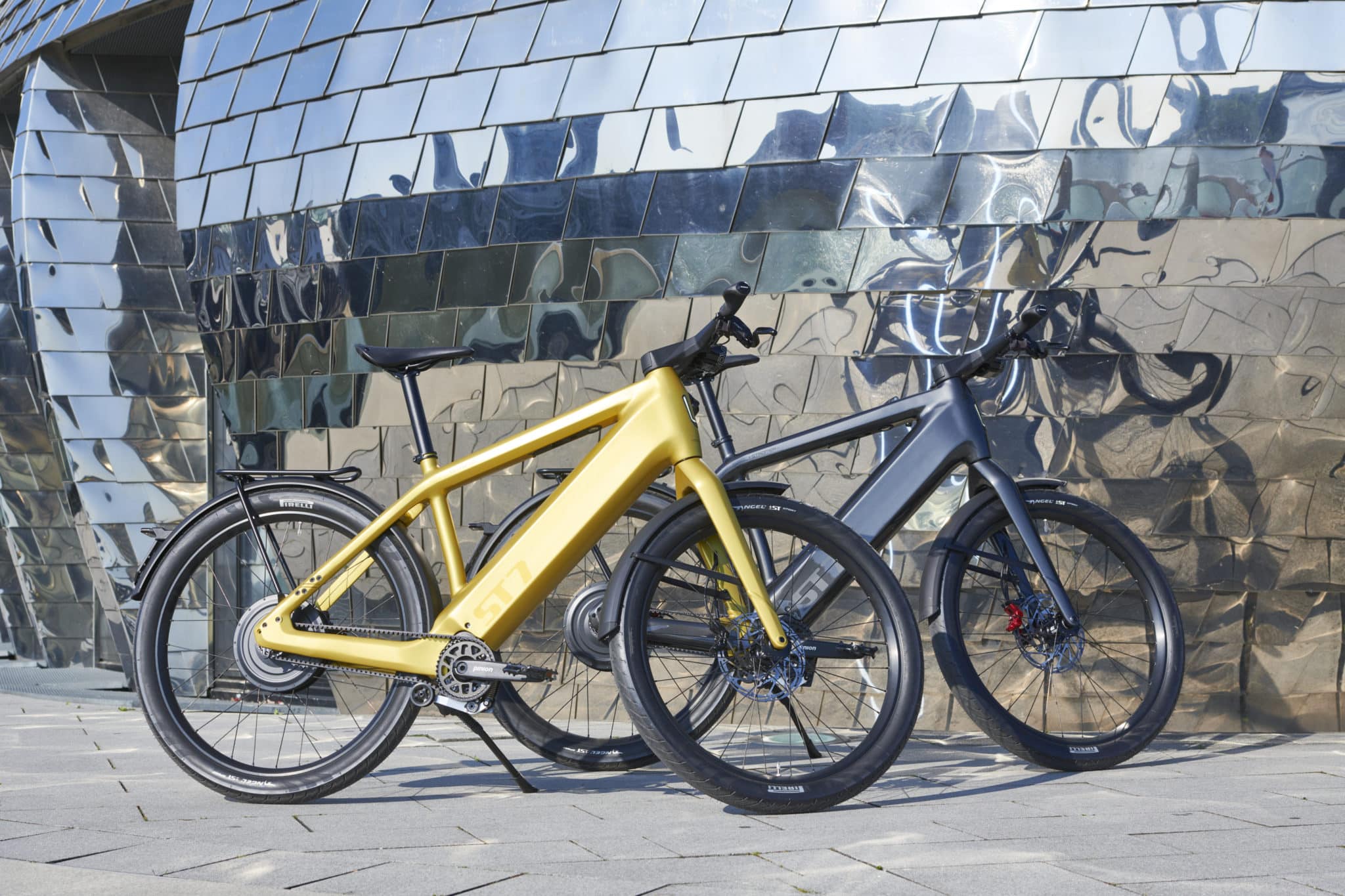Stromer ST7 in Gold und Schwarz