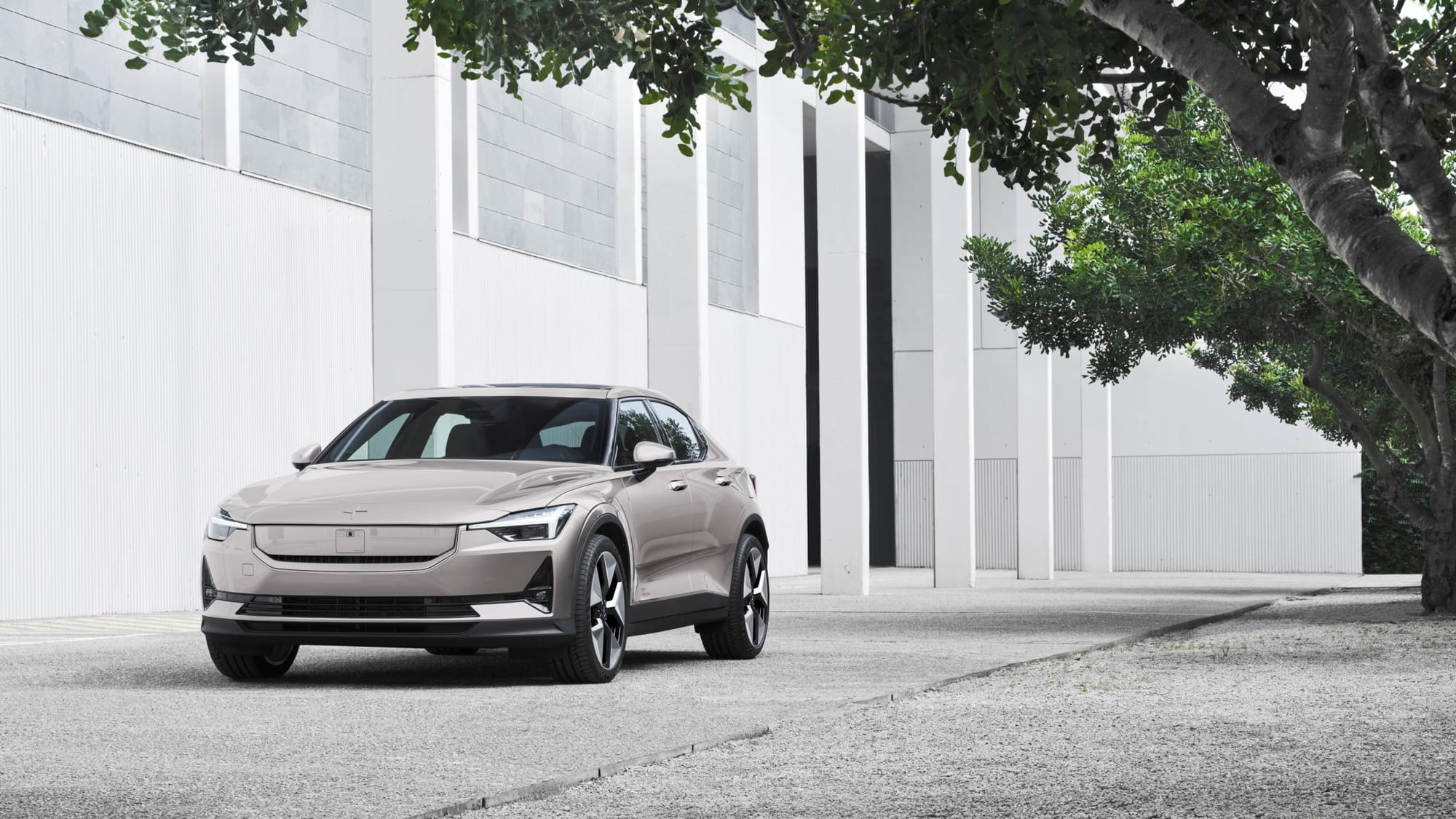 Neuer Polestar 2 (2024) in Weiss